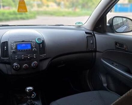 Синий Хендай i30, объемом двигателя 1.6 л и пробегом 220 тыс. км за 6550 $, фото 22 на Automoto.ua