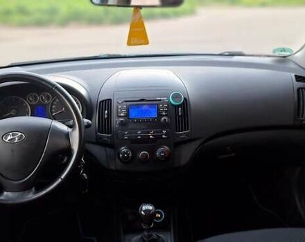 Синий Хендай i30, объемом двигателя 1.6 л и пробегом 220 тыс. км за 6550 $, фото 23 на Automoto.ua
