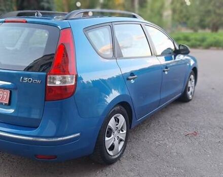 Синий Хендай i30, объемом двигателя 1.6 л и пробегом 220 тыс. км за 6550 $, фото 3 на Automoto.ua