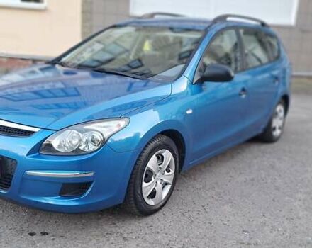Синий Хендай i30, объемом двигателя 1.6 л и пробегом 220 тыс. км за 6550 $, фото 7 на Automoto.ua