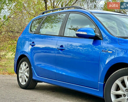Синий Хендай i30, объемом двигателя 1.6 л и пробегом 209 тыс. км за 6900 $, фото 16 на Automoto.ua