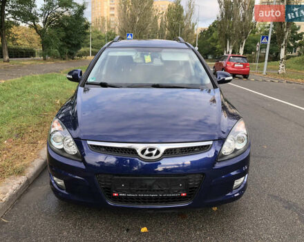 Синий Хендай i30, объемом двигателя 1.6 л и пробегом 230 тыс. км за 8100 $, фото 10 на Automoto.ua