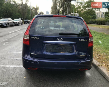 Синий Хендай i30, объемом двигателя 1.6 л и пробегом 230 тыс. км за 8100 $, фото 4 на Automoto.ua