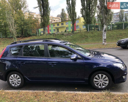 Синий Хендай i30, объемом двигателя 1.6 л и пробегом 230 тыс. км за 8100 $, фото 7 на Automoto.ua