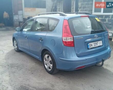 Синий Хендай i30, объемом двигателя 1.58 л и пробегом 169 тыс. км за 7000 $, фото 2 на Automoto.ua