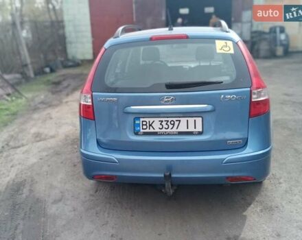 Синий Хендай i30, объемом двигателя 1.58 л и пробегом 169 тыс. км за 7000 $, фото 5 на Automoto.ua