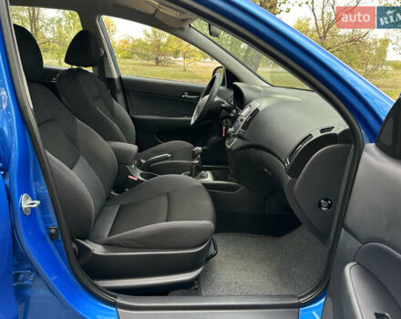 Синий Хендай i30, объемом двигателя 1.6 л и пробегом 209 тыс. км за 6900 $, фото 43 на Automoto.ua