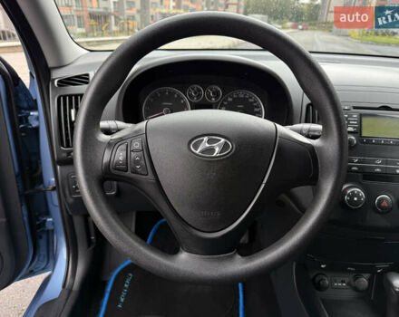 Синий Хендай i30, объемом двигателя 1.6 л и пробегом 180 тыс. км за 8800 $, фото 17 на Automoto.ua