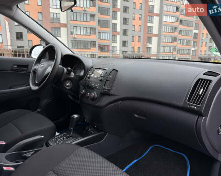 Синий Хендай i30, объемом двигателя 1.6 л и пробегом 180 тыс. км за 8800 $, фото 34 на Automoto.ua