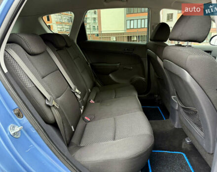 Синий Хендай i30, объемом двигателя 1.6 л и пробегом 180 тыс. км за 8800 $, фото 30 на Automoto.ua