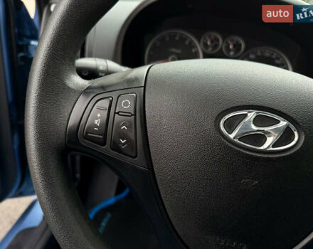 Синий Хендай i30, объемом двигателя 1.6 л и пробегом 180 тыс. км за 8722 $, фото 18 на Automoto.ua
