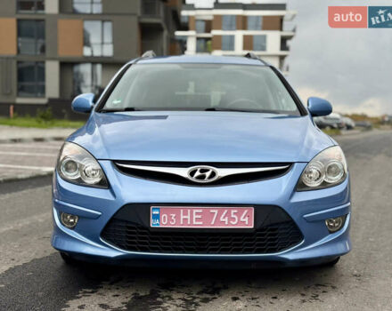 Синий Хендай i30, объемом двигателя 1.6 л и пробегом 180 тыс. км за 8800 $, фото 3 на Automoto.ua