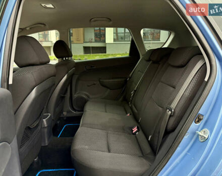 Синий Хендай i30, объемом двигателя 1.6 л и пробегом 180 тыс. км за 8800 $, фото 27 на Automoto.ua