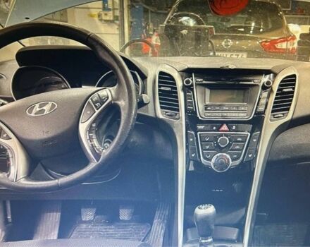 Синій Хендай i30, об'ємом двигуна 1.4 л та пробігом 200 тис. км за 6053 $, фото 6 на Automoto.ua
