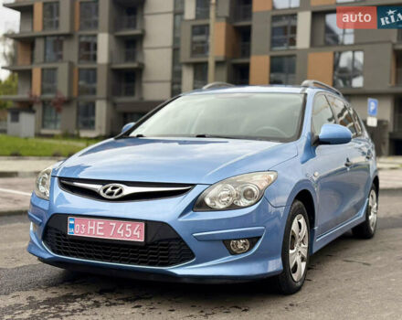 Синий Хендай i30, объемом двигателя 1.6 л и пробегом 180 тыс. км за 8800 $, фото 5 на Automoto.ua