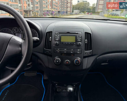 Синий Хендай i30, объемом двигателя 1.6 л и пробегом 180 тыс. км за 8800 $, фото 20 на Automoto.ua
