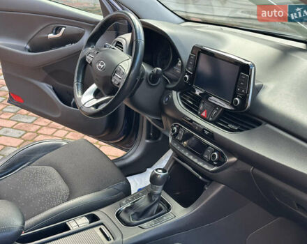Синий Хендай i30, объемом двигателя 1.4 л и пробегом 205 тыс. км за 10950 $, фото 140 на Automoto.ua