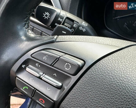 Синий Хендай i30, объемом двигателя 1.4 л и пробегом 205 тыс. км за 10950 $, фото 119 на Automoto.ua