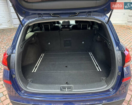 Синий Хендай i30, объемом двигателя 1.4 л и пробегом 205 тыс. км за 10950 $, фото 178 на Automoto.ua