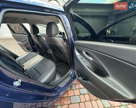 Синий Хендай i30, объемом двигателя 1.4 л и пробегом 205 тыс. км за 10950 $, фото 172 на Automoto.ua