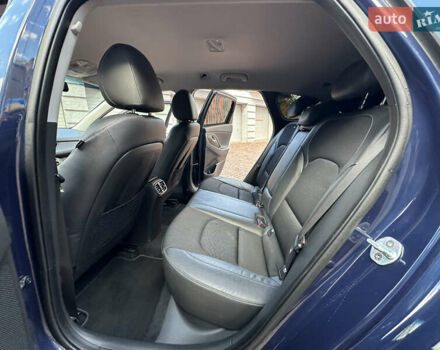 Синий Хендай i30, объемом двигателя 1.4 л и пробегом 205 тыс. км за 10950 $, фото 163 на Automoto.ua