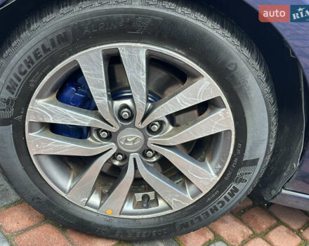 Синий Хендай i30, объемом двигателя 1.4 л и пробегом 205 тыс. км за 10950 $, фото 80 на Automoto.ua