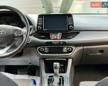 Синий Хендай i30, объемом двигателя 1.4 л и пробегом 205 тыс. км за 10950 $, фото 132 на Automoto.ua