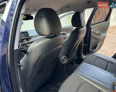 Синий Хендай i30, объемом двигателя 1.4 л и пробегом 205 тыс. км за 10950 $, фото 157 на Automoto.ua
