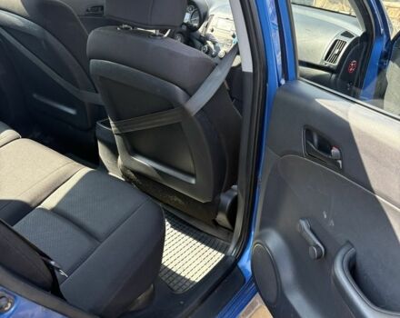 Синій Хендай i30, об'ємом двигуна 1.4 л та пробігом 224 тис. км за 2500 $, фото 5 на Automoto.ua