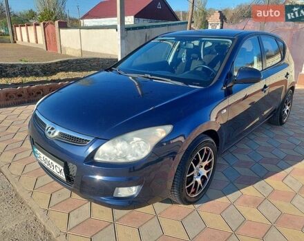 Синий Хендай i30, объемом двигателя 1.99 л и пробегом 217 тыс. км за 4750 $, фото 1 на Automoto.ua