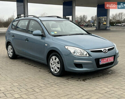 Синий Хендай i30, объемом двигателя 1.6 л и пробегом 224 тыс. км за 5950 $, фото 1 на Automoto.ua