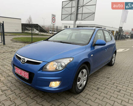 Синий Хендай i30, объемом двигателя 1.4 л и пробегом 235 тыс. км за 6350 $, фото 1 на Automoto.ua