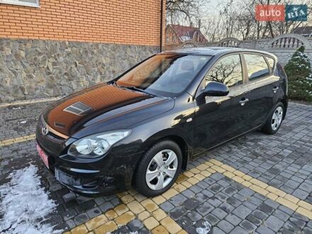 Синий Хендай i30, объемом двигателя 1.4 л и пробегом 184 тыс. км за 5500 $, фото 1 на Automoto.ua