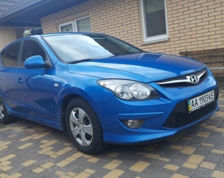 Синий Хендай i30, объемом двигателя 1.6 л и пробегом 220 тыс. км за 7200 $, фото 1 на Automoto.ua