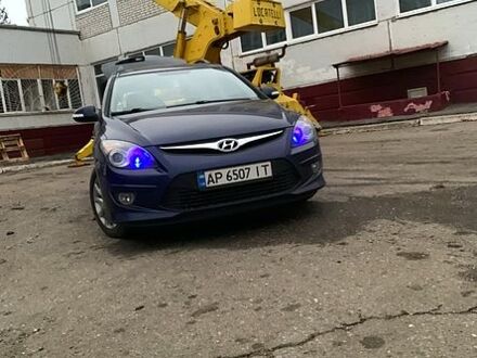 Синий Хендай i30, объемом двигателя 1.4 л и пробегом 176 тыс. км за 5600 $, фото 1 на Automoto.ua