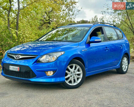 Синий Хендай i30, объемом двигателя 1.6 л и пробегом 209 тыс. км за 6900 $, фото 1 на Automoto.ua