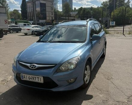 Синий Хендай i30, объемом двигателя 1.58 л и пробегом 241 тыс. км за 6700 $, фото 1 на Automoto.ua