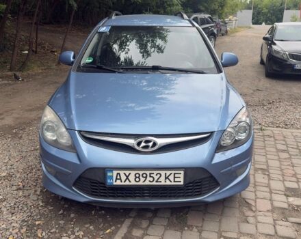 Синий Хендай i30, объемом двигателя 1.6 л и пробегом 238 тыс. км за 5400 $, фото 1 на Automoto.ua