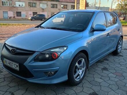 Синий Хендай i30, объемом двигателя 1.4 л и пробегом 145 тыс. км за 6300 $, фото 1 на Automoto.ua