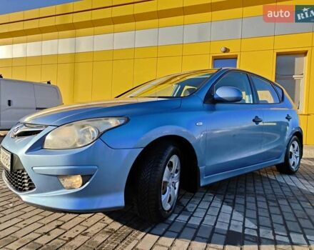 Синий Хендай i30, объемом двигателя 1.58 л и пробегом 286 тыс. км за 5500 $, фото 1 на Automoto.ua