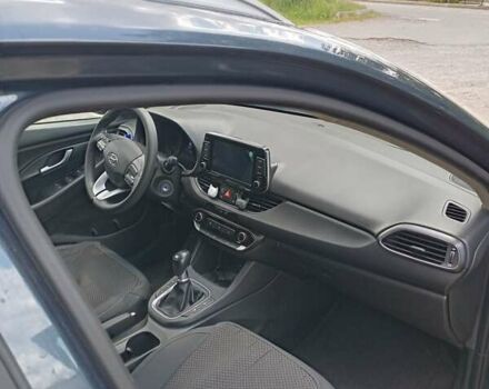 Зеленый Хендай i30, объемом двигателя 1.5 л и пробегом 70 тыс. км за 16000 $, фото 6 на Automoto.ua
