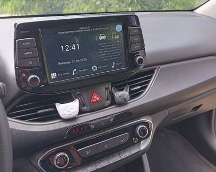 Зеленый Хендай i30, объемом двигателя 1.5 л и пробегом 70 тыс. км за 16000 $, фото 8 на Automoto.ua