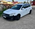 Белый Хендай i30 Wagon, объемом двигателя 1.6 л и пробегом 472 тыс. км за 4500 $, фото 1 на Automoto.ua
