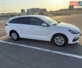 Белый Хендай i30 Wagon, объемом двигателя 1.5 л и пробегом 27 тыс. км за 18000 $, фото 1 на Automoto.ua