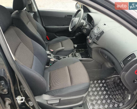 Чорний Хендай i30 Wagon, об'ємом двигуна 1.6 л та пробігом 185 тис. км за 6200 $, фото 12 на Automoto.ua