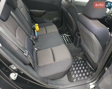 Чорний Хендай i30 Wagon, об'ємом двигуна 1.6 л та пробігом 185 тис. км за 6200 $, фото 7 на Automoto.ua