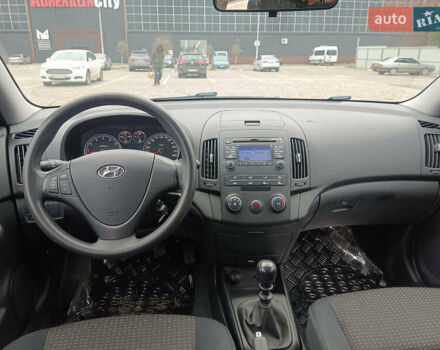 Чорний Хендай i30 Wagon, об'ємом двигуна 1.6 л та пробігом 185 тис. км за 6200 $, фото 8 на Automoto.ua