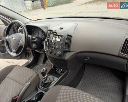 Коричневый Хендай i30 Wagon, объемом двигателя 1.6 л и пробегом 236 тыс. км за 7200 $, фото 8 на Automoto.ua