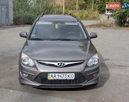 Коричневый Хендай i30 Wagon, объемом двигателя 1.6 л и пробегом 236 тыс. км за 7200 $, фото 7 на Automoto.ua
