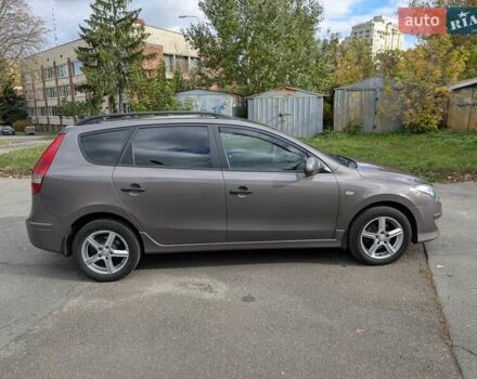Коричневый Хендай i30 Wagon, объемом двигателя 1.6 л и пробегом 236 тыс. км за 7200 $, фото 5 на Automoto.ua